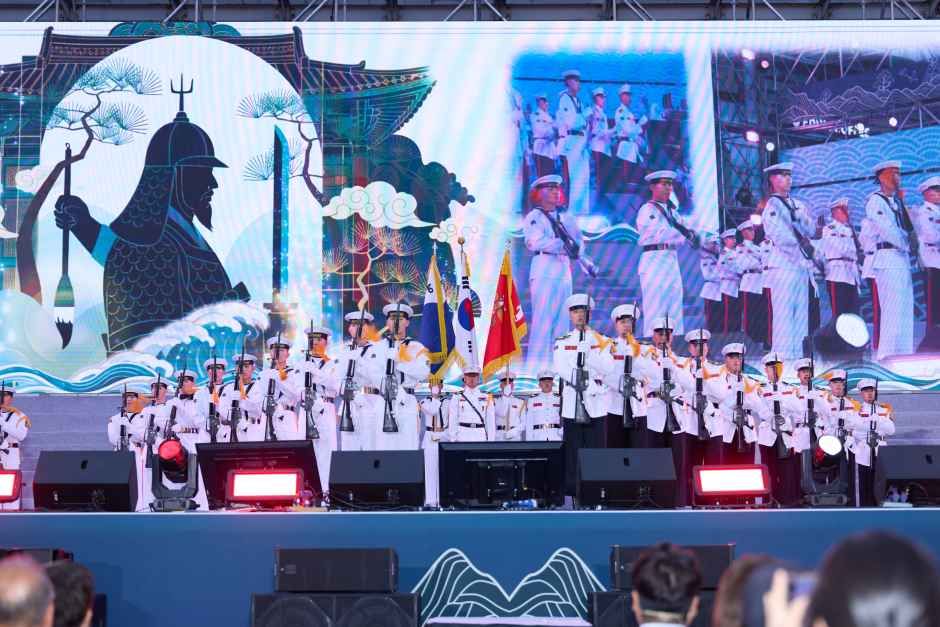 아산 성웅 이순신축제 - 충청남도 아산시 온천대로 1496 (온천동) 관광 명소
