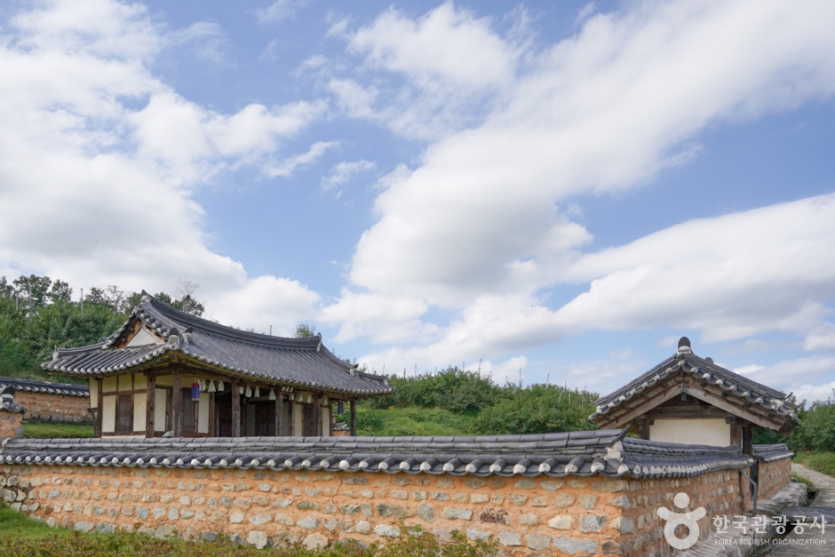 存爱院