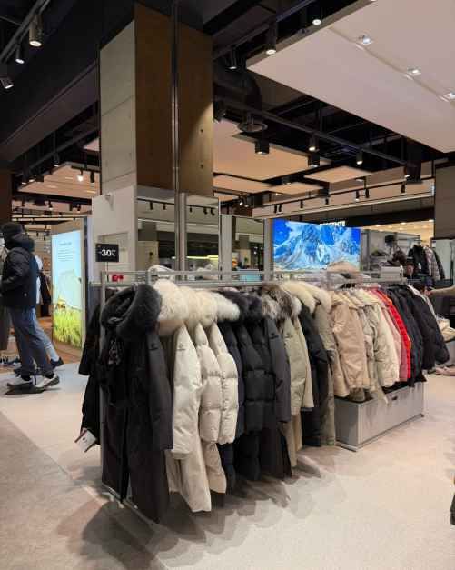 [事后免税店]布来亚克 现代精品奥特莱斯松岛店(블랙야크 현대프리미엄아울렛 송도점)