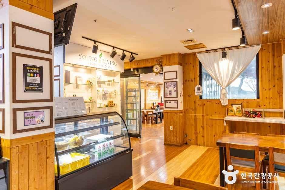 마이산힐링하우스 앤 카페