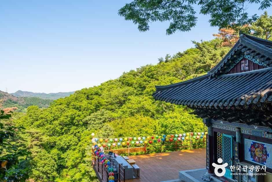 경북_경주_골굴사_외부_3.jpg