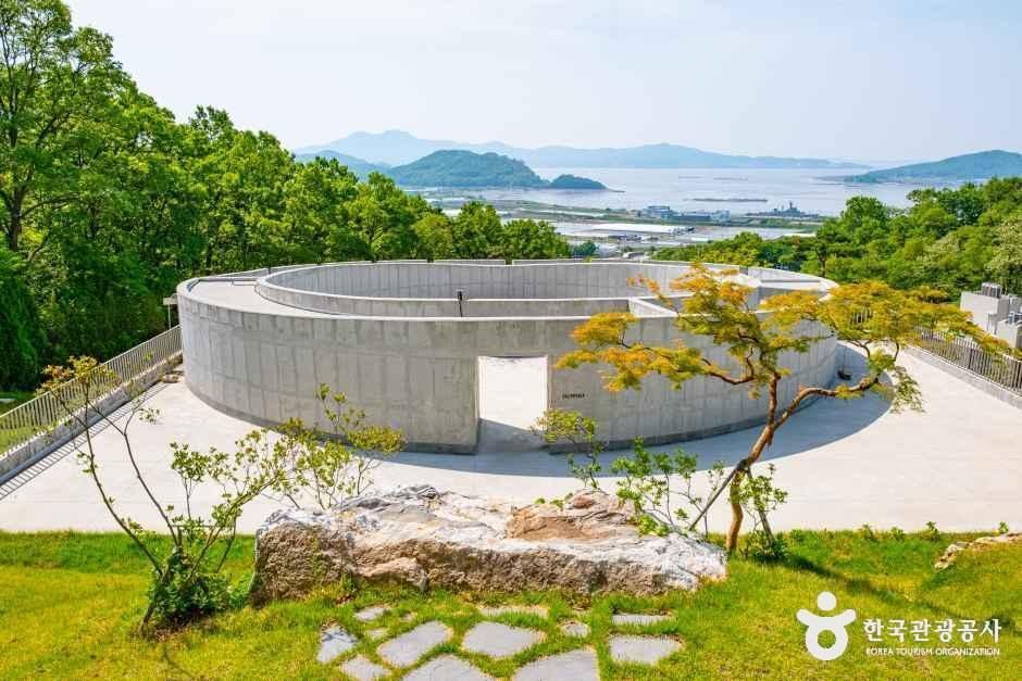 돈대카페 아웃포스트