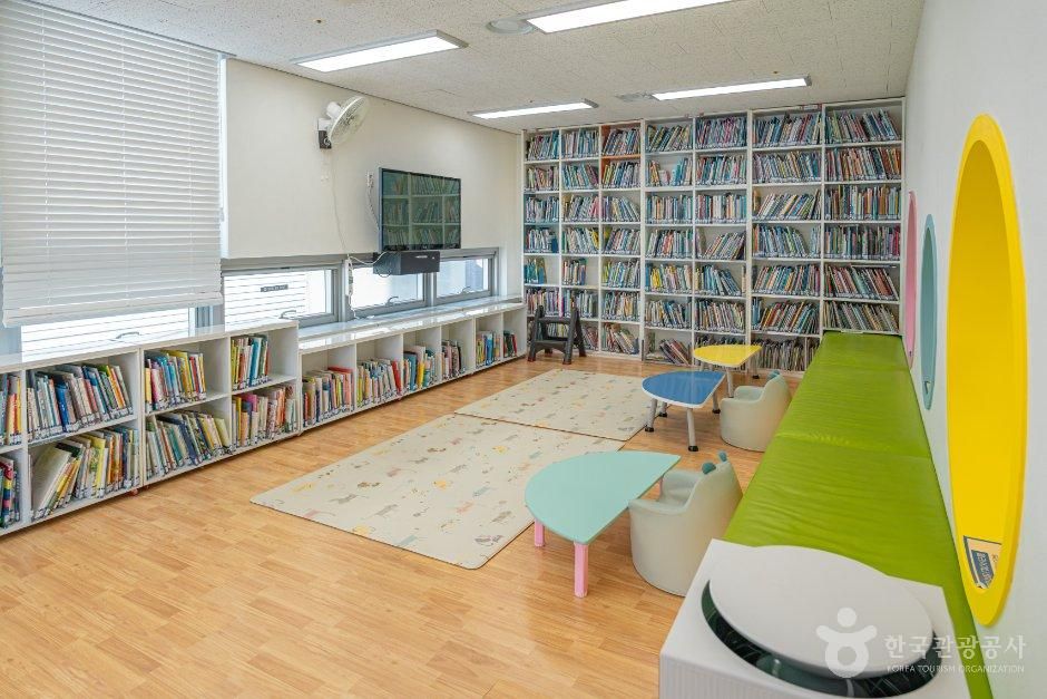 서울_양천구_양천구 영어특성화도서관 (4).jpg