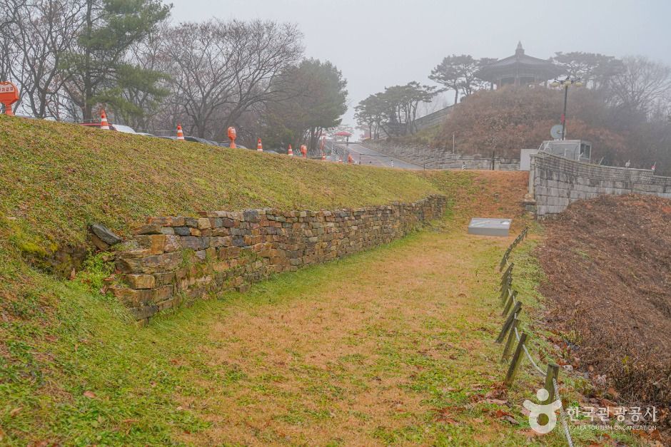 坡州 乌头山城
