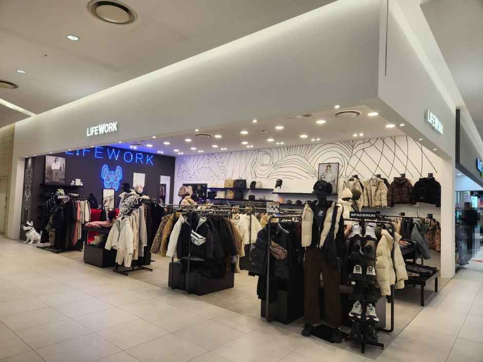 라이프워크 타임빌라스 수원점