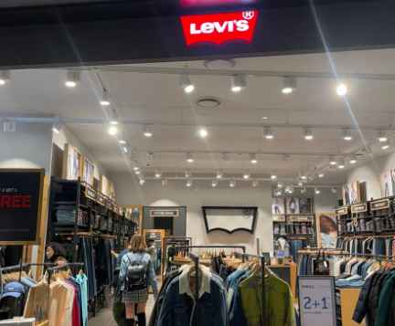[事後免稅店] Levi's 現代精品折扣購物中心松島店(리바이스 현대프리미엄아울렛 송도점)