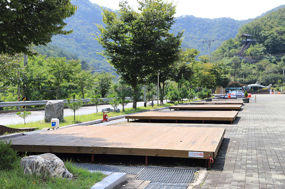 オルムチ村 キャンプ場
