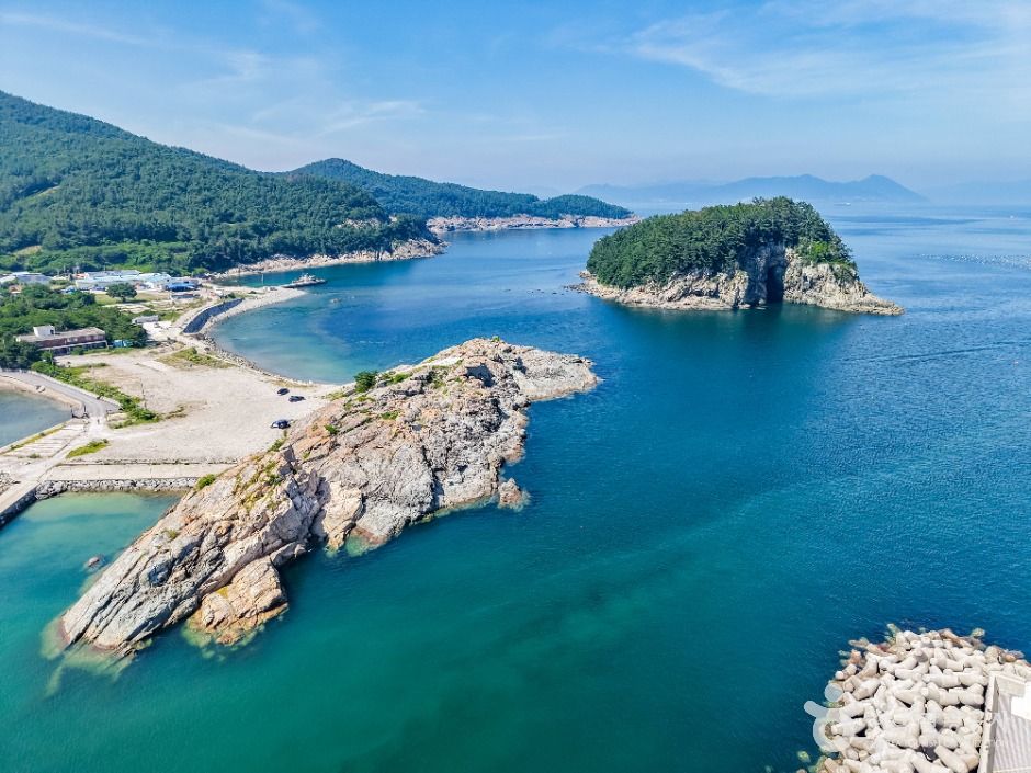 突山岛