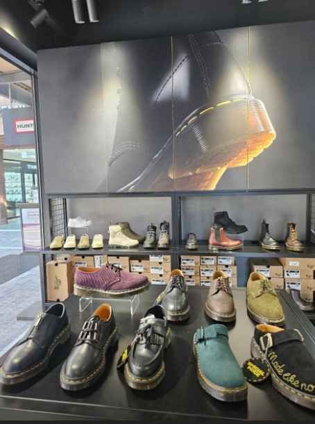[事後免税店] DR. MARTENS（ドクターマーチン）・新世界サイモンプレミアムアウトレットパジュ（坡州）店(닥터마틴 신세계사이먼프리미엄아울렛 파주점)