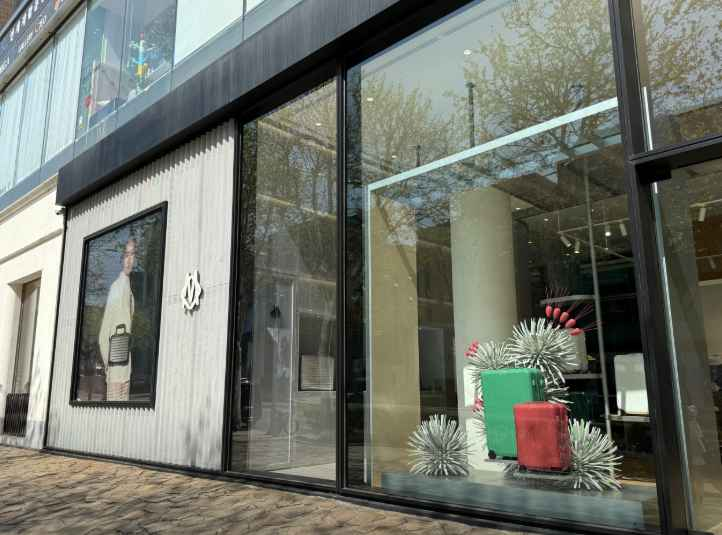 리모와 청담 플래그십