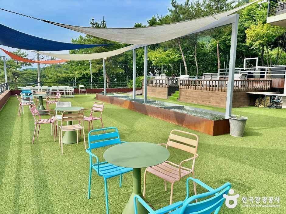 꽃밭머리 전망대
