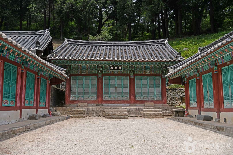 Sukmojeon Shrine