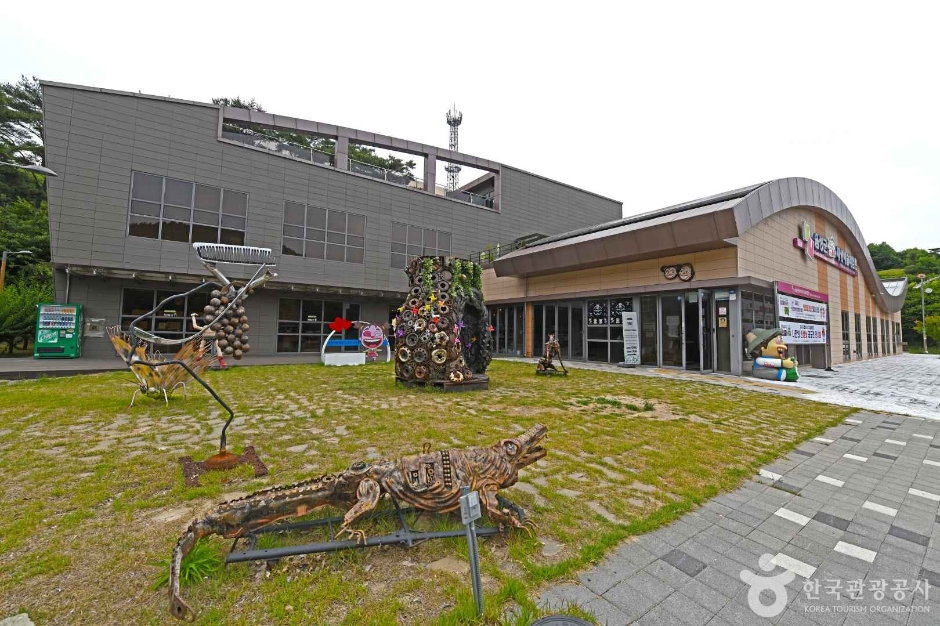 品巴再生艺术体验村