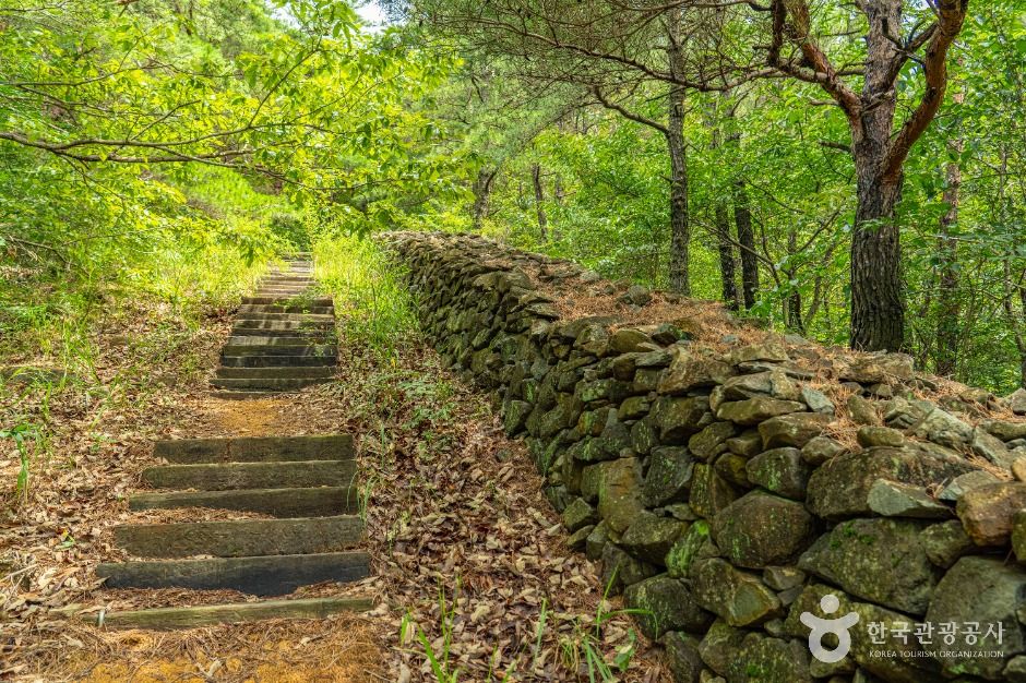 Gurye Seokjugwan Fortress