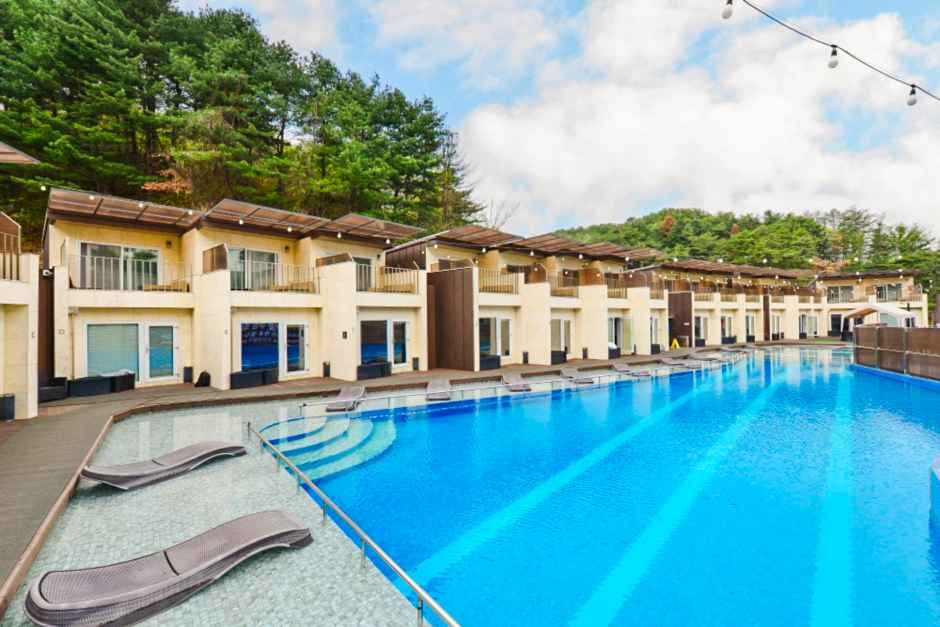 환타지콜라보리조트