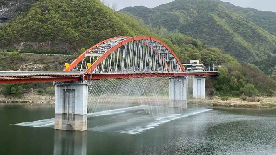 古薮大橋の音楽噴水ショー