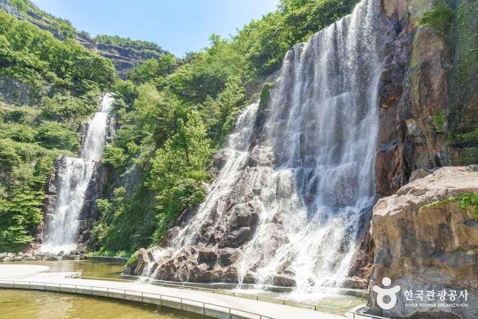 龙马瀑布公园