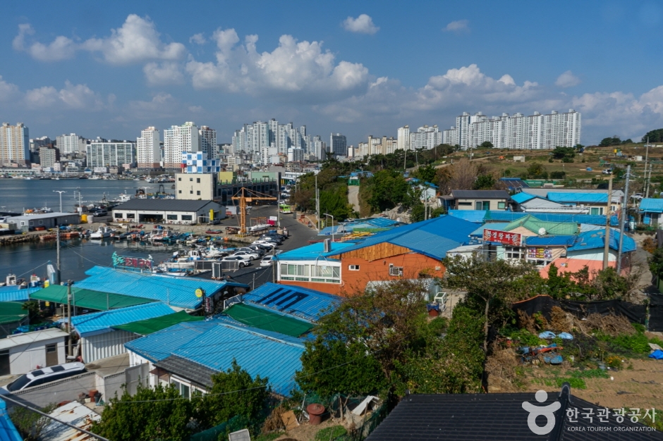 성끝 벽화 마을