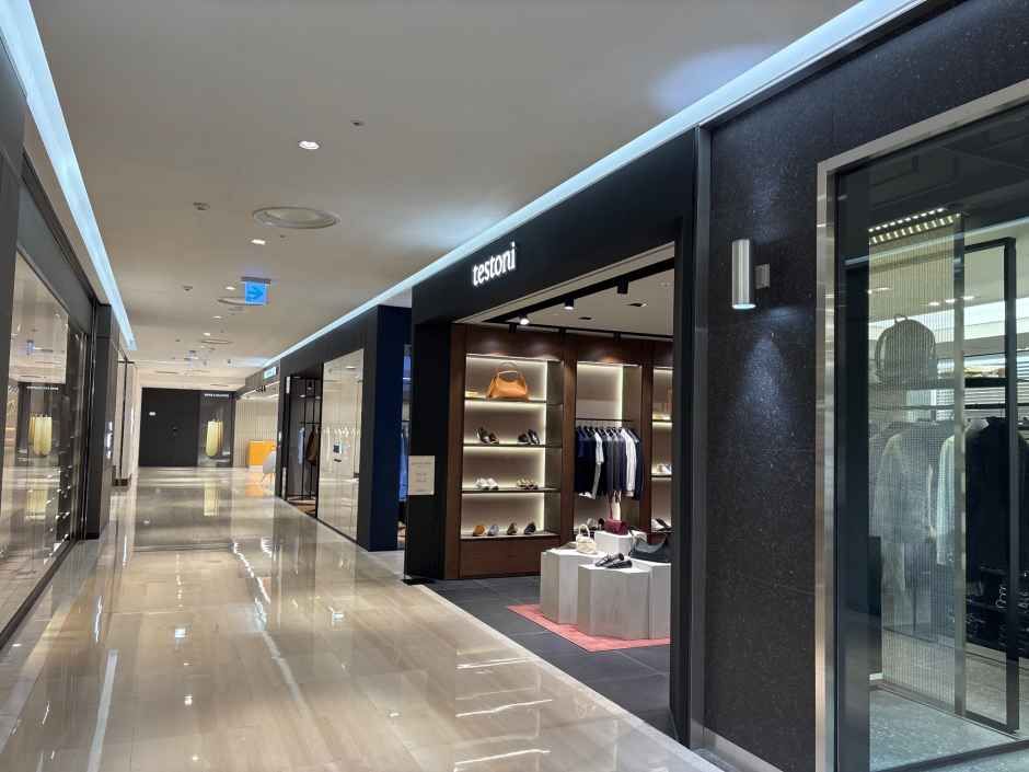 Testoni Lotte Department Store Busan Main Branch