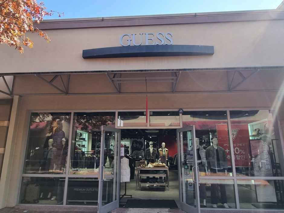 ゲス 新世界シモンプレミアムアウトレット驪州店