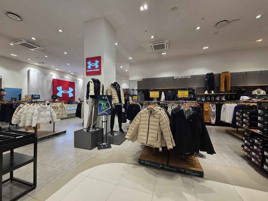 アンダーアーマー ロッテプレミアムアウトレット坡州店