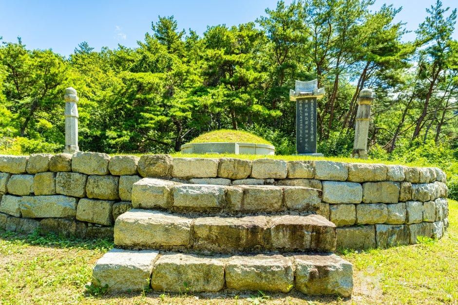 강원_원주시_원주 원충갑묘역 (2).jpg