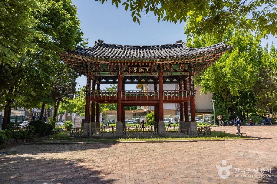 清州 忠清道兵馬節度使営門