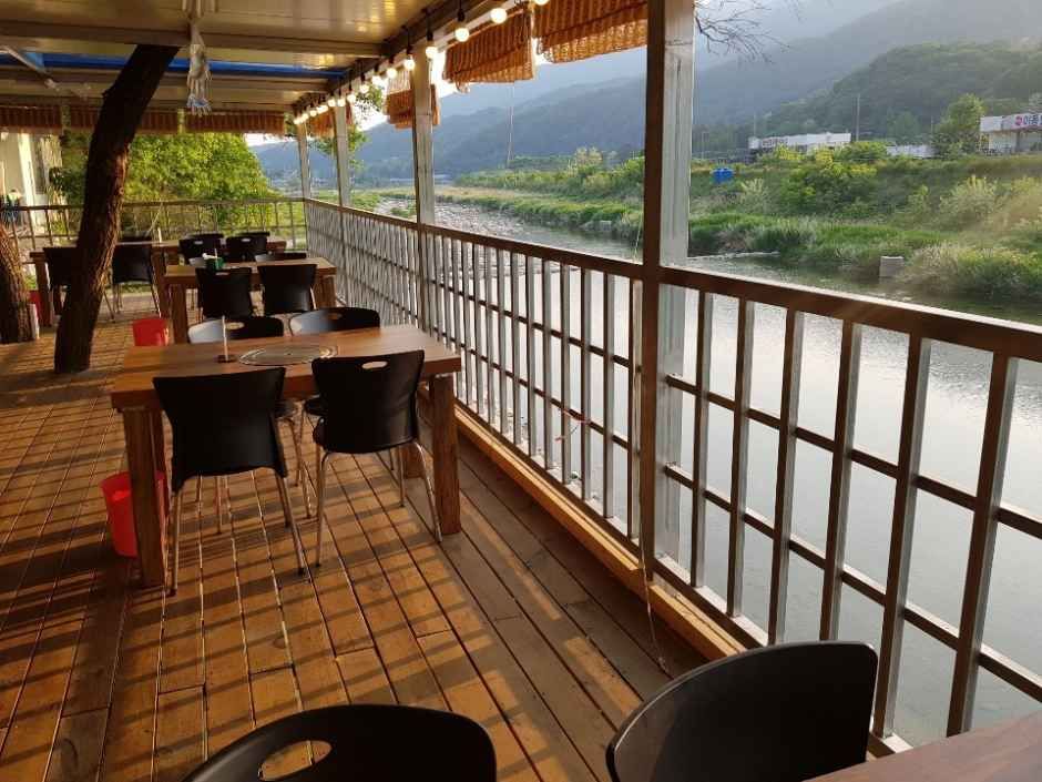 포천_이동강변갈비 (4).jpg
