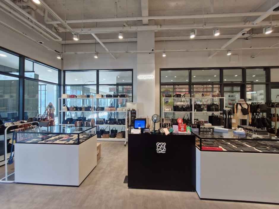 루이까또즈 현대프리미엄아울렛 김포점