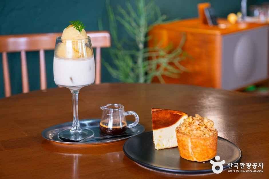 로컬그로서란트 능선