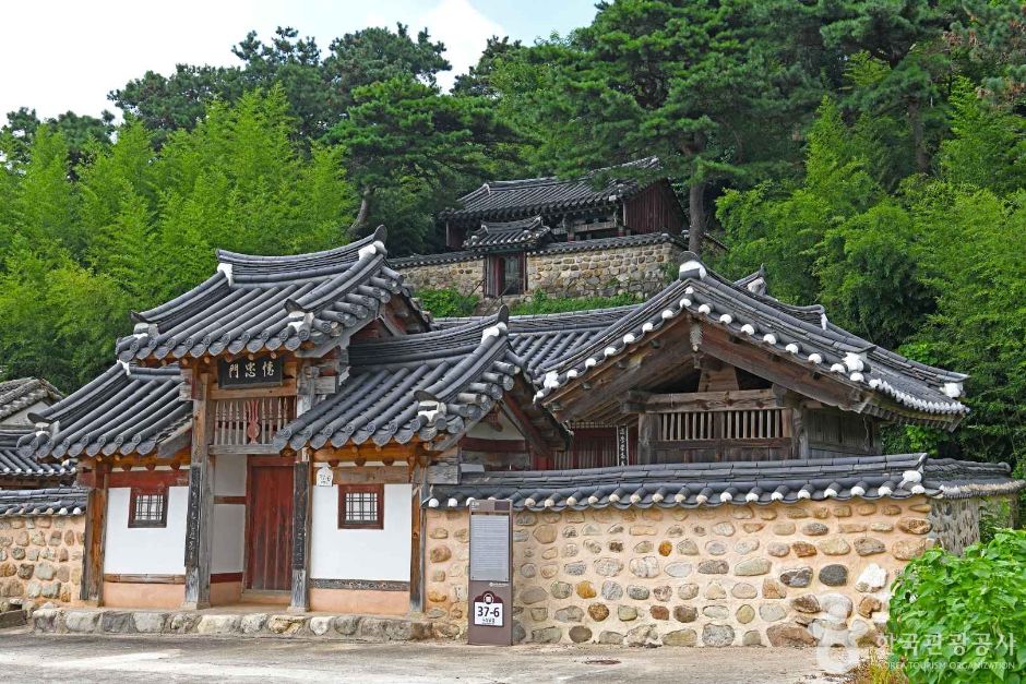 月岡書院