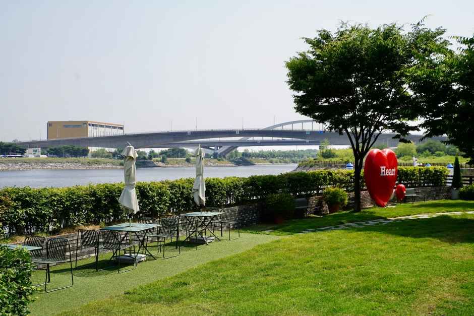 현대프리미엄아울렛 김포점