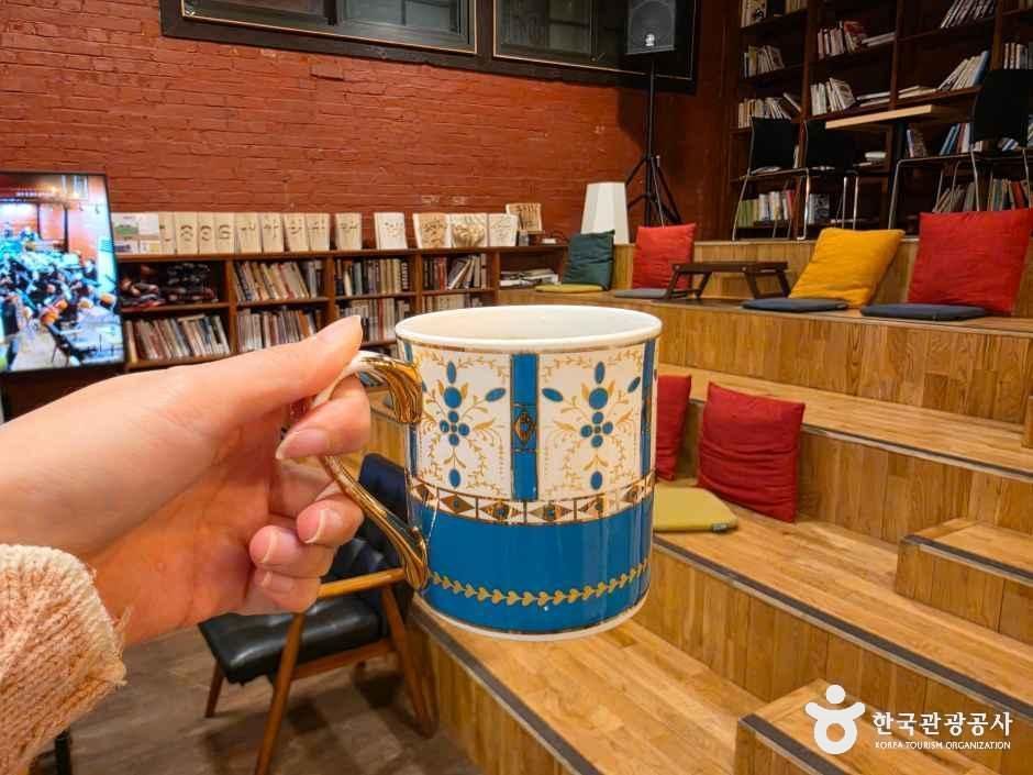 전북_군산_먹방이와 친구들_음식_2.jpg