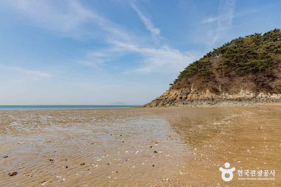 큰풀안해수욕장