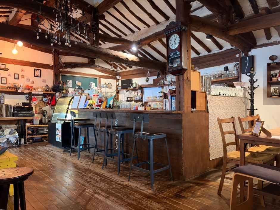 Cafe gNOMe