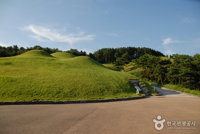 公州武寧王陵と王陵園 [ユネスコ世界遺産（文化遺産）]（공주 무령왕릉