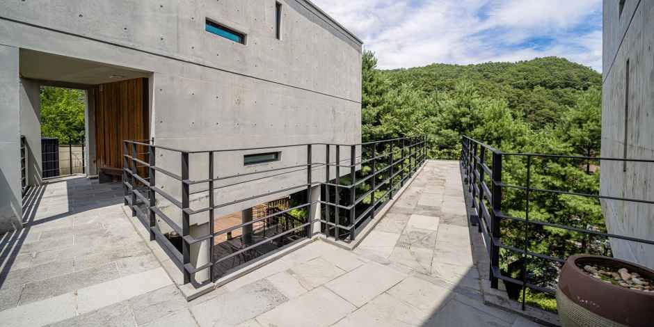 홍천_까사모로_외부전경 (2).jpg