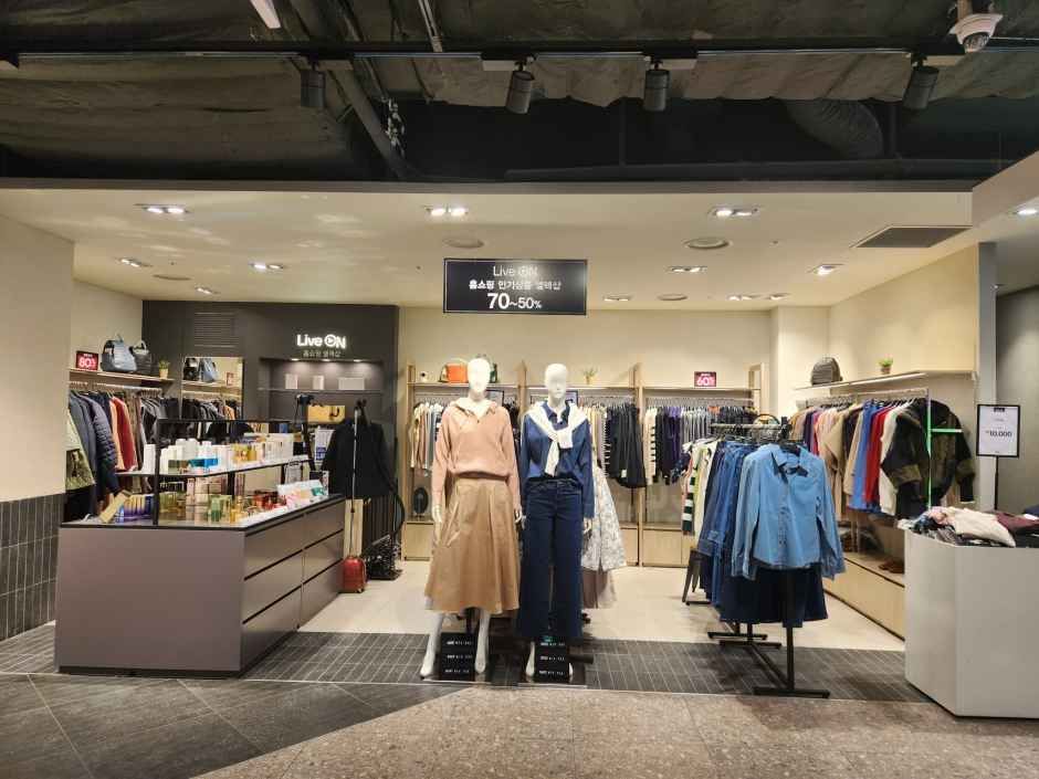 라이브온 NC 신구로점