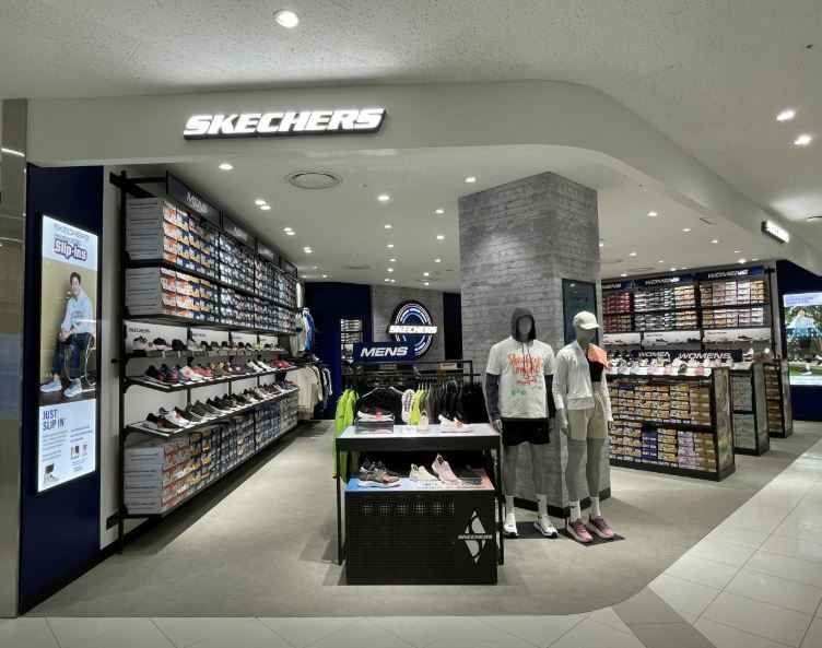 [事後免税店] SKECHERS（スケッチャーズ）・ロッテモールチンジュ（晋州）店(스케쳐스 롯데몰 진주점)