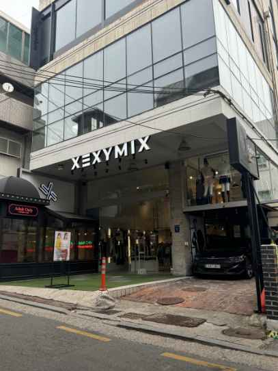 XEXYMIX Fit Store Garosu-gil Branch [Tax Refund Shop](젝시믹스 핏 스토어 가로수길점)
