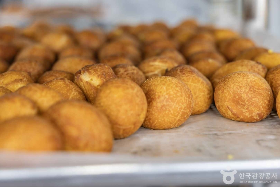 统营港蜂蜜面包街