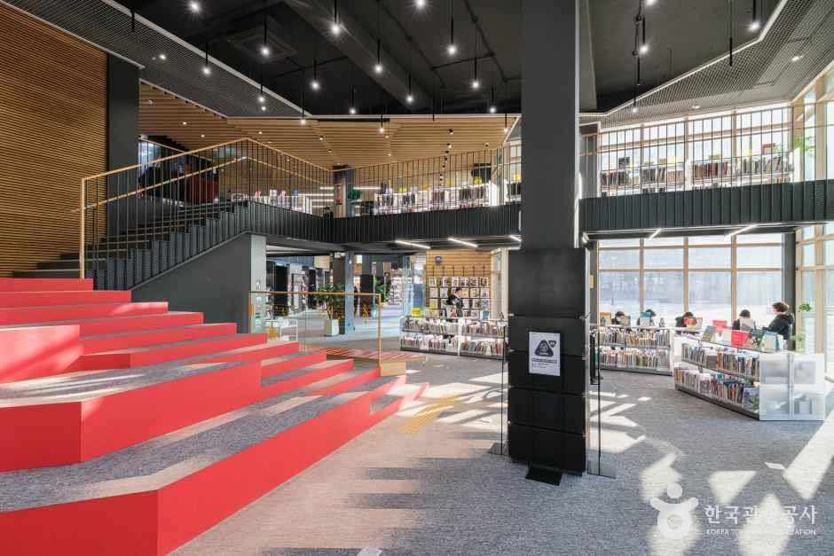 경기_의정부_의정부 음악도서관_내부_2.jpg
