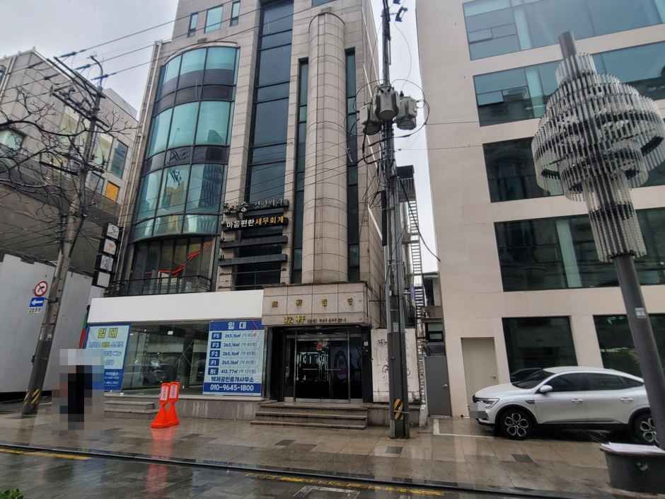 스파이더 압구정 직영점