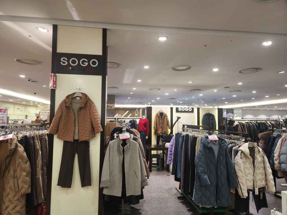 트리아나 마리오아울렛 1관점