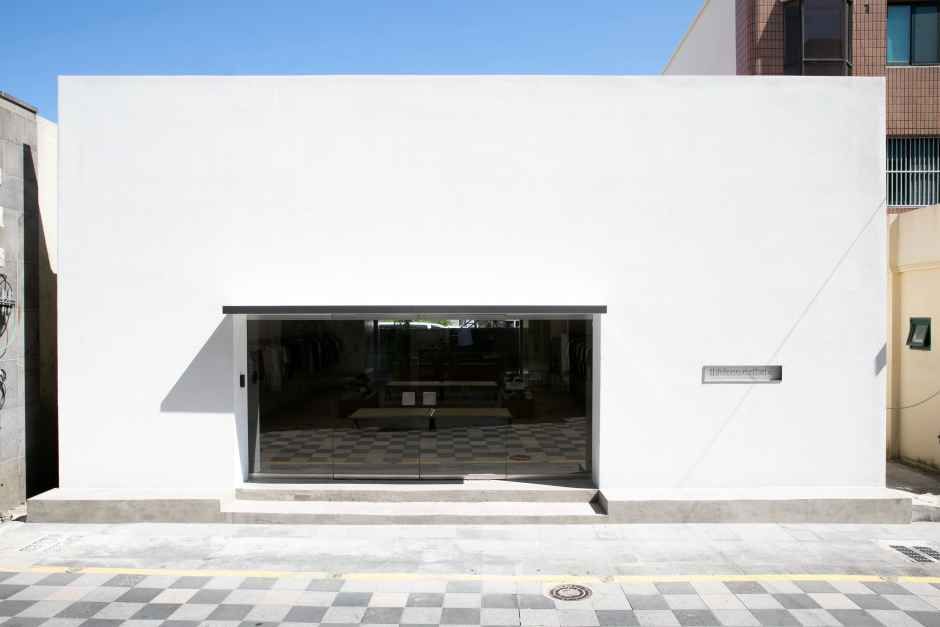 [事後免税店]thisisneverthat（ディスイズネバーザット）・チェジュ（済州）店(디스이즈네버댓 제주점)