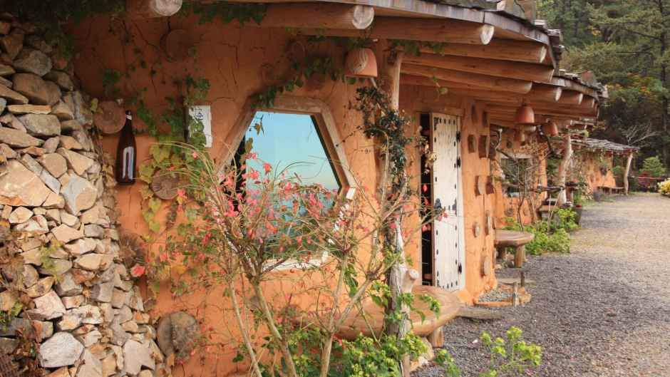 여수_쌍둥이네흙집펜션 (2).jpg