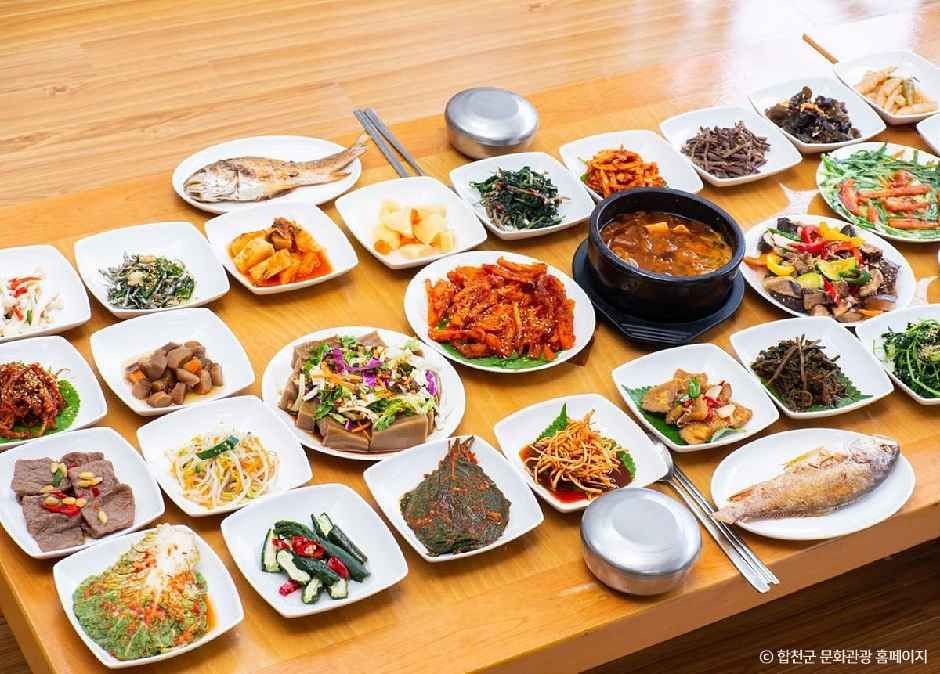 해인사 뚝배기가든식당