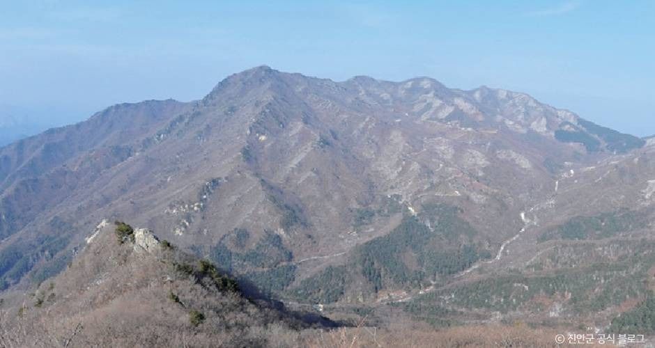 徳泰山