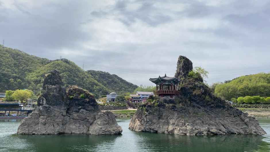 遊覧船からの景色