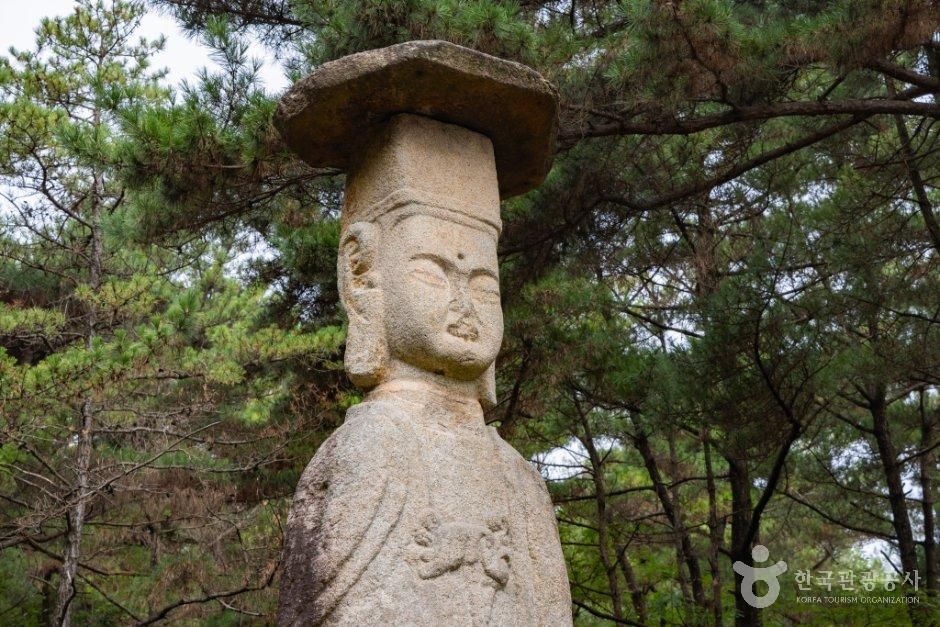 예산 삽교읍 석조보살입상